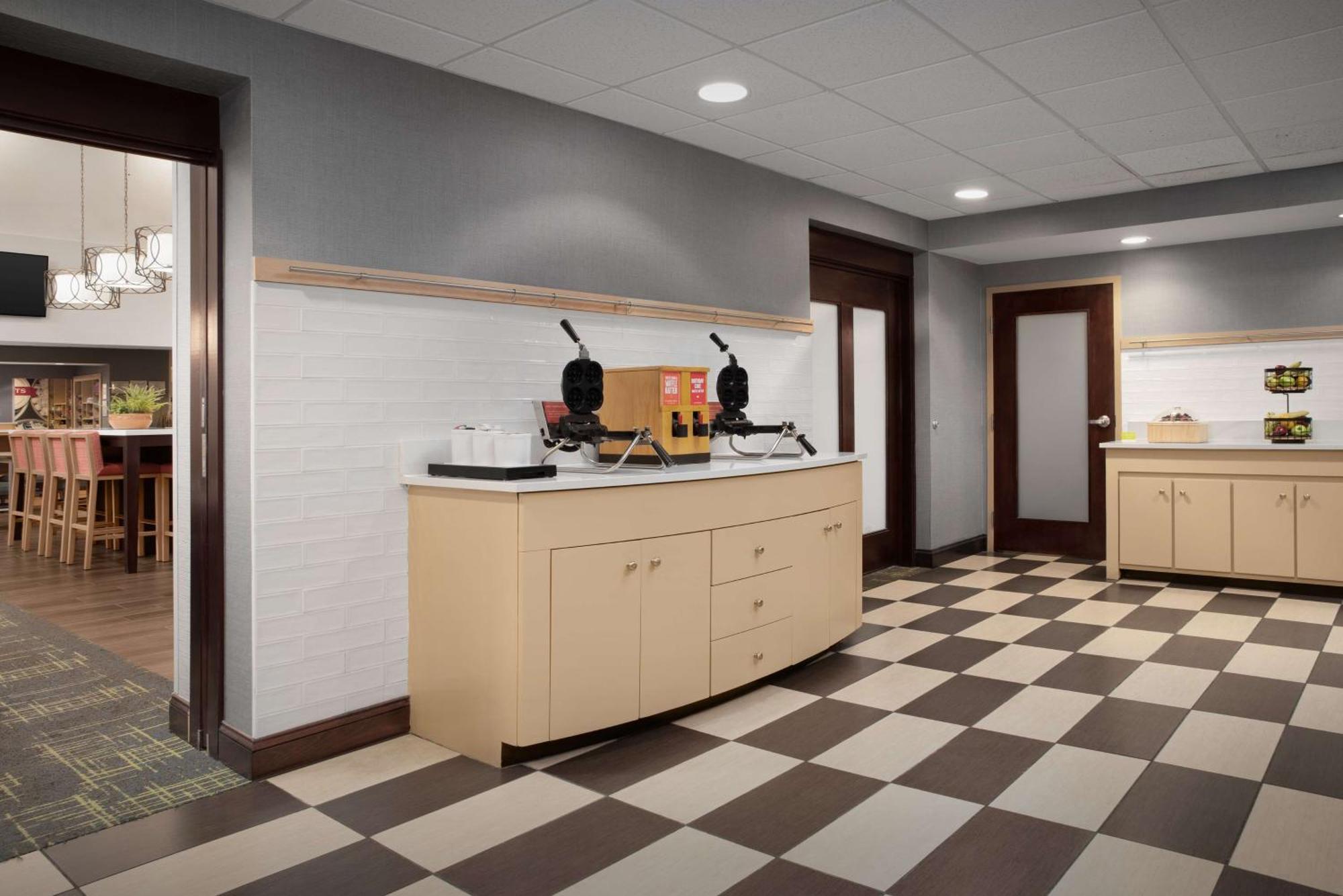 Hampton Inn & Suites-Knoxville/North I-75 Экстерьер фото