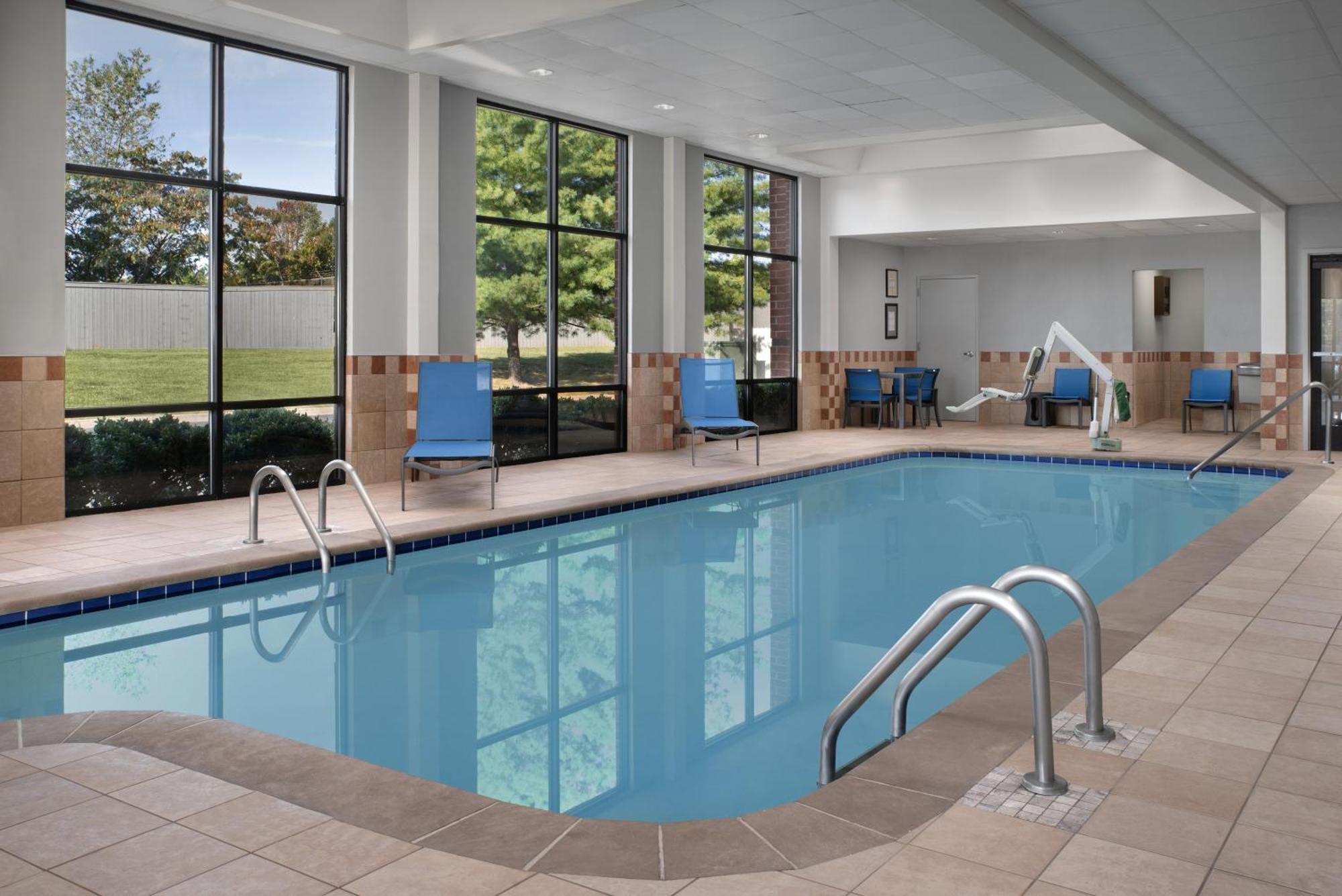 Hampton Inn & Suites-Knoxville/North I-75 Экстерьер фото