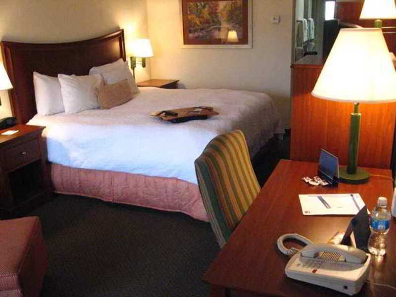 Hampton Inn & Suites-Knoxville/North I-75 Номер фото